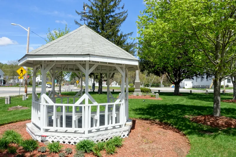 Pelham NH
Gazebo Pelham Massachusetts